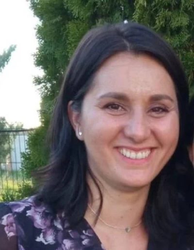 Dr. Gabriela Raceala